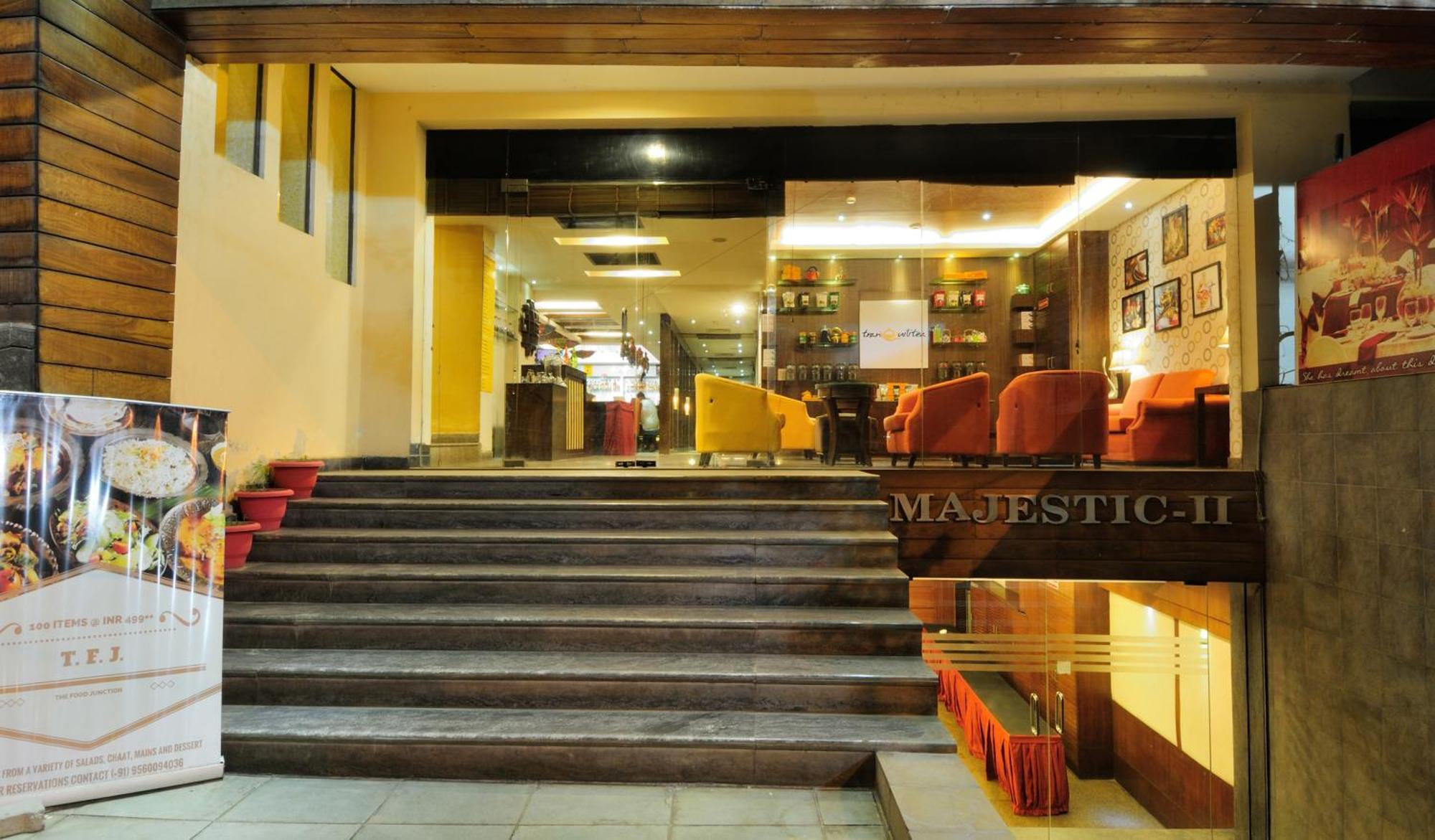Crossroads Hotel Gurgaon Exterior foto