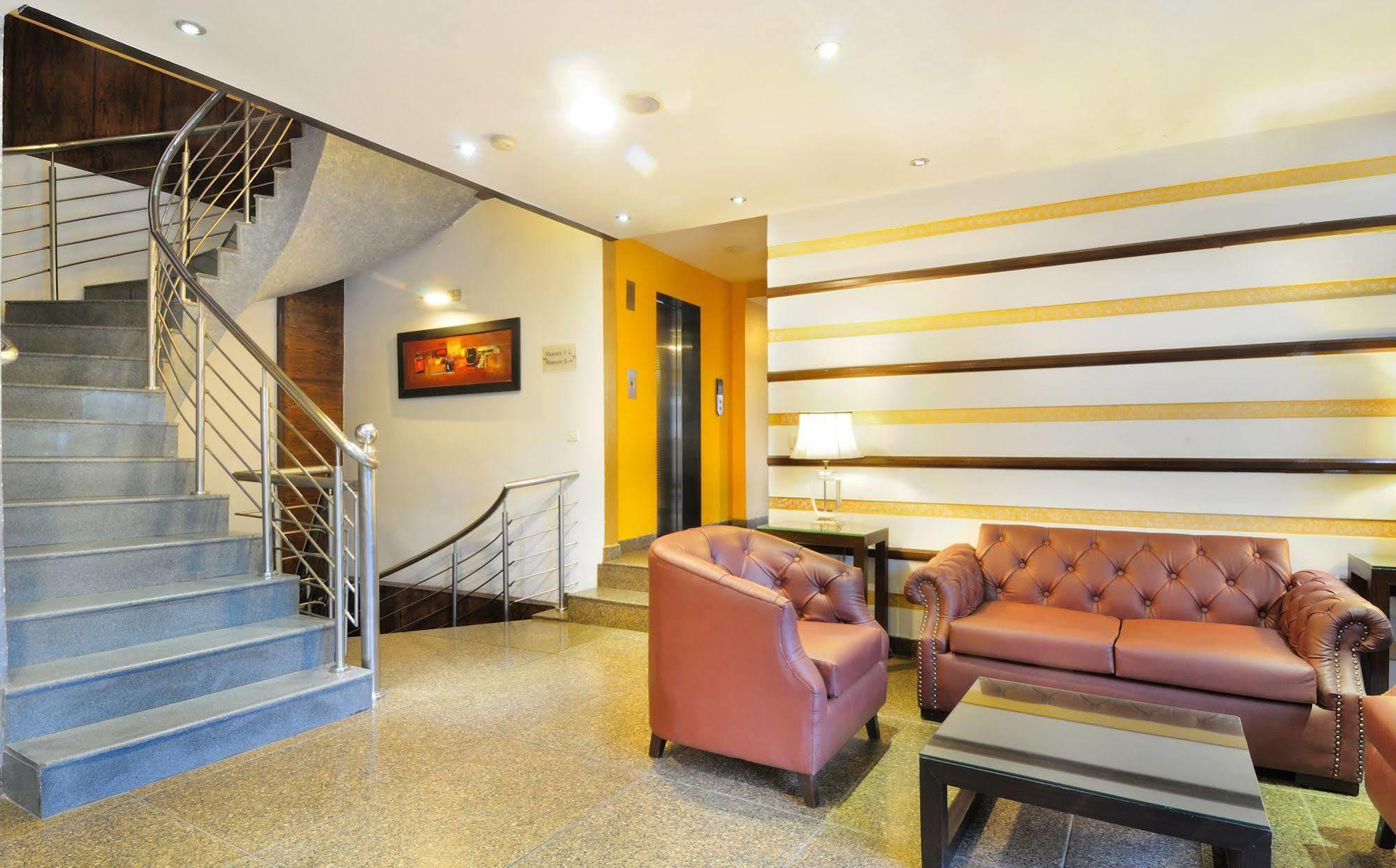 Crossroads Hotel Gurgaon Exterior foto
